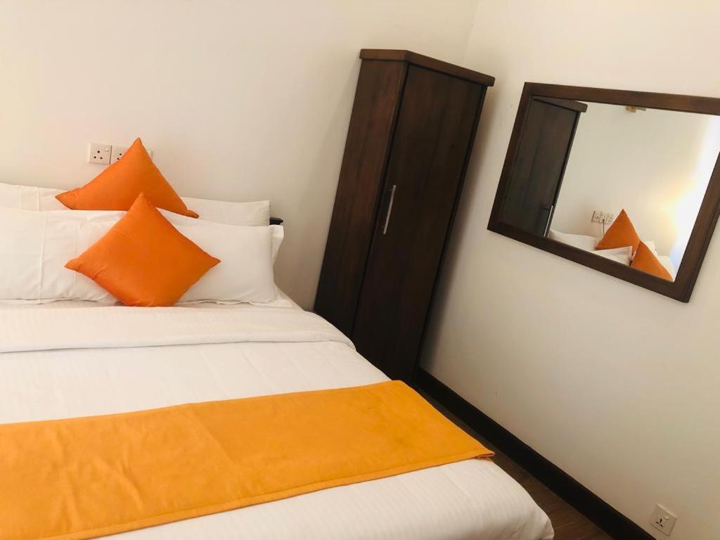 Hotel Andora Nuwara Eliya Extérieur photo